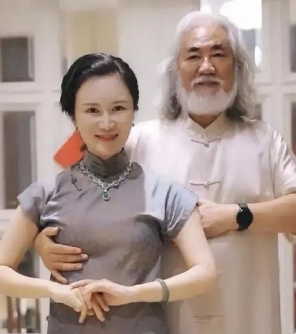 2024新澳资料大全最新版本亮点_73岁张纪中再当爹,实践分析解析说明_户外版70.12.43