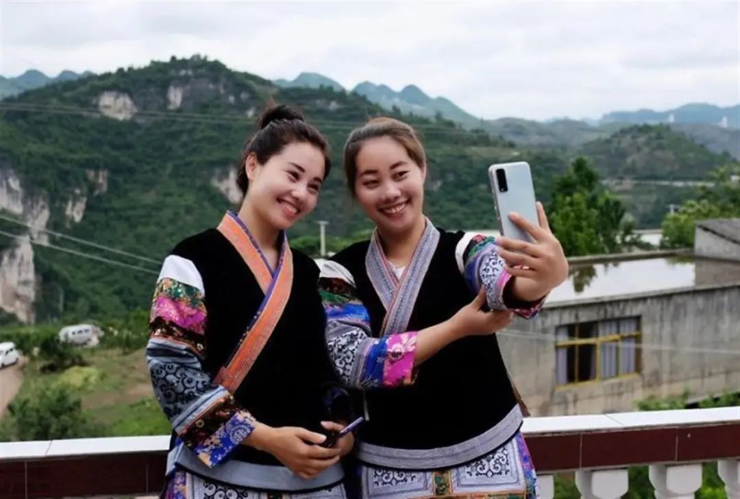 子女心声，为父母讨公道，杨妞花代表亿万子女发声