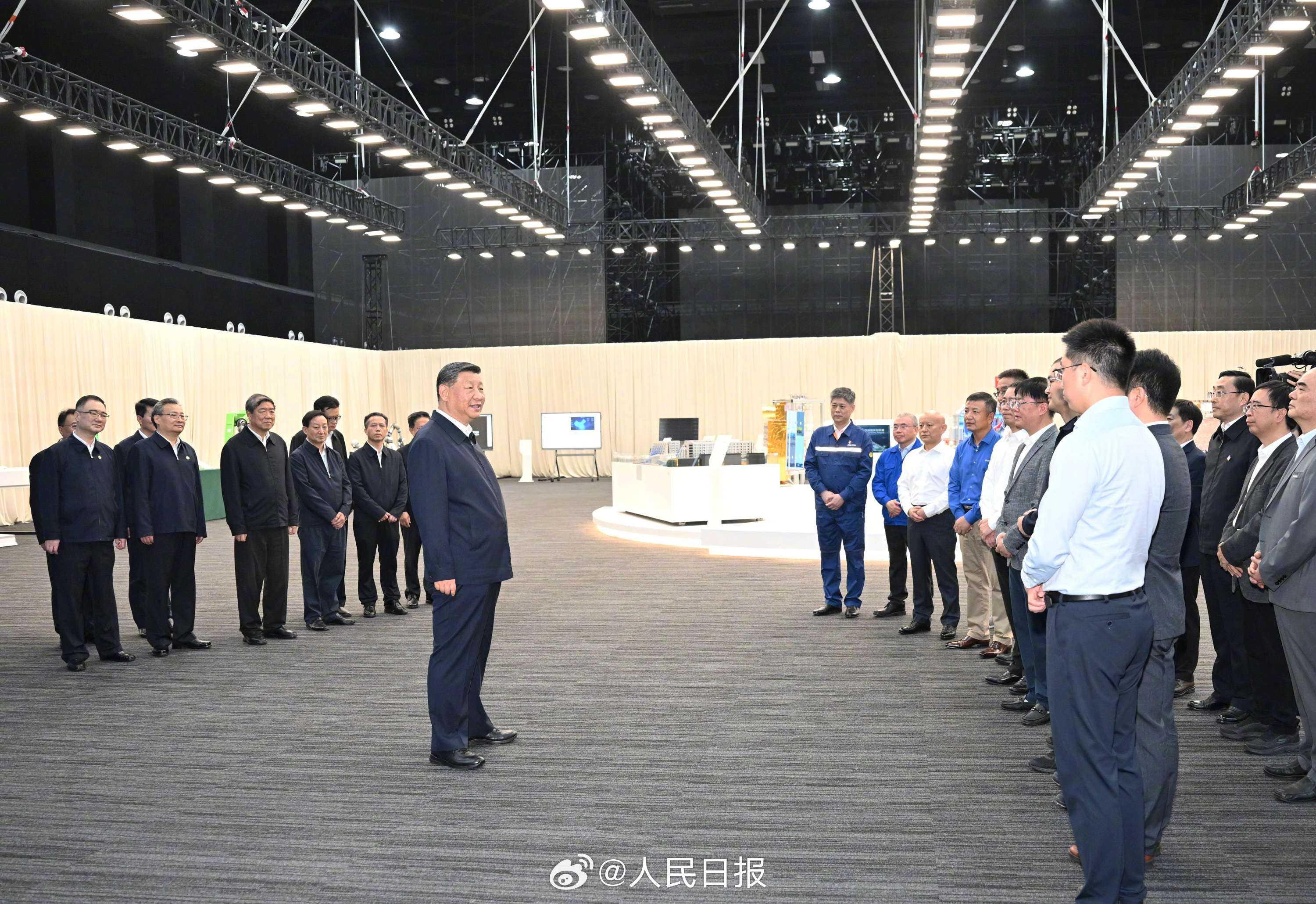 科技引领中国式现代化浪潮，科技小日常在现代化进程中的温情之旅