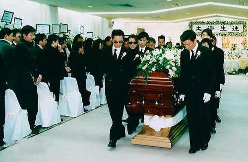 2004年澳门天天开好彩大全_武汉公交回应下车请走好有哀悼歧义,动态词汇解析_pack52.38.91