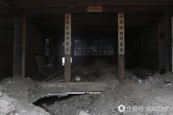 玉石加工场旧址的神秘遭遇，入室挖宝引发居民热议