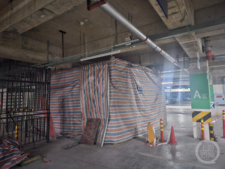 成都一小区承重柱不达标被拆