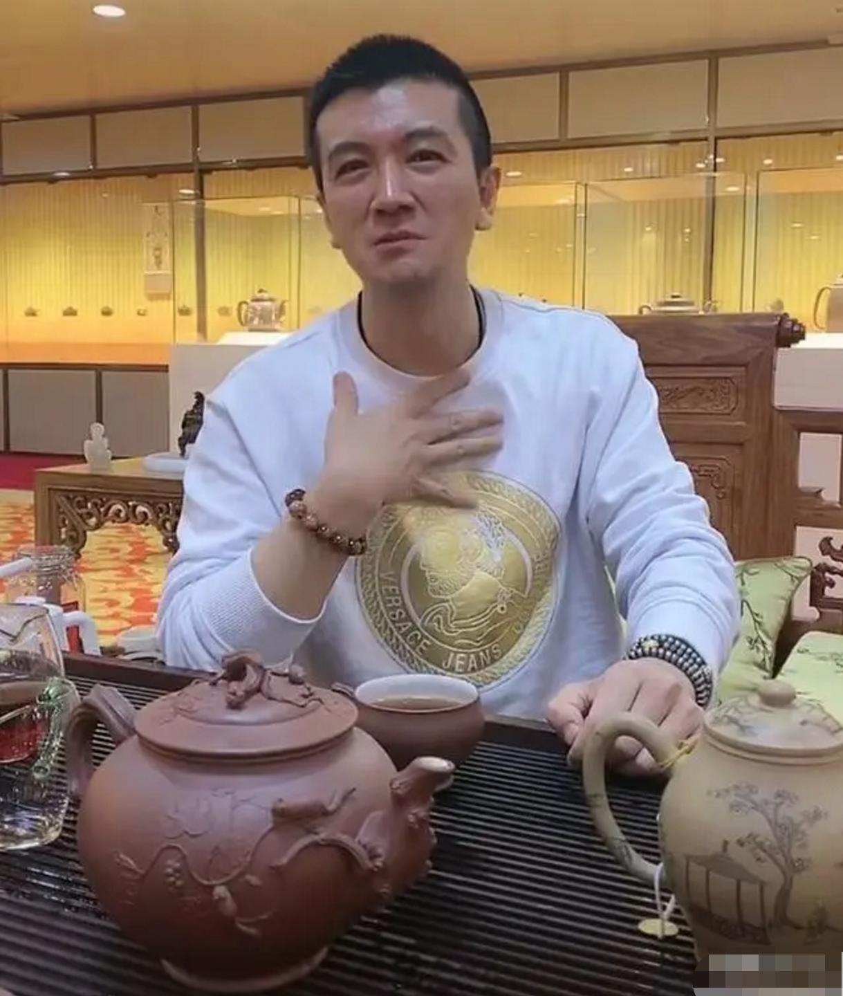 黄圣依重拾幸福，离婚阴霾散去，幸福时刻再现！🌟