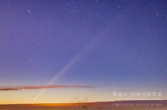 星空下的约定，彗星逐渐黯淡，我们的故事与之同行