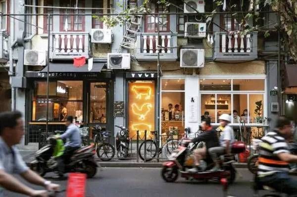 世预赛最新动态与小巷特色小店的惊喜探索